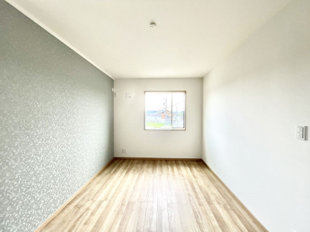 q@`Bed Room`@؂̉肪₳t[O͈炬炷vCx[gԁB߂̃t[Oł̂ŁAǎƂ}b`AXɍLĂʂB