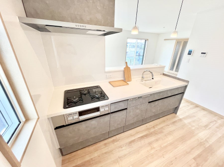 Lb`@`Kitchen`  rOnJE^[Lb`B  ȂƑƃR~jP[VƂ邾łȂA傫ȊJ邱Ƃł܂B  ql̐邱Ƃł܂ˁI