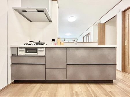 Lb`@`Kitchen`@LĎg₷Lb`ȂƑłɗAЕtԂȂłႢ܂[Ղ肠̂ŁAƐȈۂۂĂ܂B