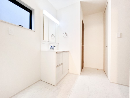 ���̑��@��Ƃ�̐��ʃX�y�[�X�Œ��̐g�x�x�����N���N