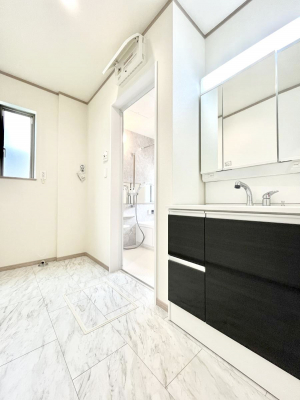 ̑@B`Dressing Room`@ÂȂ肪Ȑʏƍ̌ƊC\Ȃ̂ŋC悭g܂BOʋ^Cv̐ʑ͋[ŎU炩肪ȐʏXbL