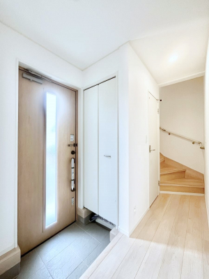 ց@P`Entrance`@ւ͉Ƃ̊Ƃ܂䂪Ƃ̃ZX肰Ȃ閣͂錺֑ÿ݂BAxɉƑقƂłSn悢ԑ؂łˁ