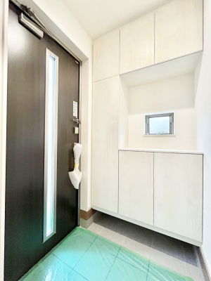 ���ց@�����`Entrance�`�@�Ƃ̒��ł��q�l���}����ŏ��̏ꏊ�ł��錺�ւ́A�Ƃ̈�ۂ��̂��̂ł��I�L�x�Ȍ��֎��[�ŁA����Y��ɕۂ��Ƃ��o���܂��􌺊ւɂ͂����Ղ���[�̉��ʔ��������I