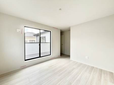 Q@`Bed Room`@oRj[̖邢݂܂BƂɌb܂ꂽB_炩RŒڊo߂炵邾낤B܂A@\IȎ[zuāAЕtԂoB