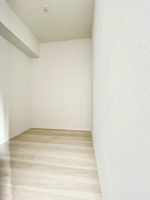 ̑@`Walk-in Closet`@KvȂ̂R[fBl[gꗗĊmFłAgxx⏀ZԂōςރEH[NCN[[bgݒu܂BƂ̒Ƃ֗Ȏ[Xy[XłB