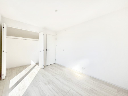 �Q���@�g���₷���`�Ńx�b�g��Ƌ�̒u�����ɂ����邱�Ƃ�����܂���B   