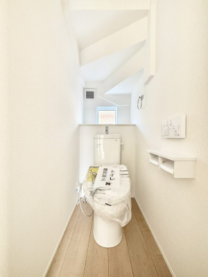 �g�C���@�����`Toilet�`�@�Y��E�X�b�L���E���K�ȃE�H�V�����b�g�t�g�C���ł��낰���Ԃł��B�g�C���͖����g�킴��𓾂Ȃ����́B����������ۂ������ł��ˁB�g�C����2��������̂Œ��̍��G���ɕ֗��ł��I