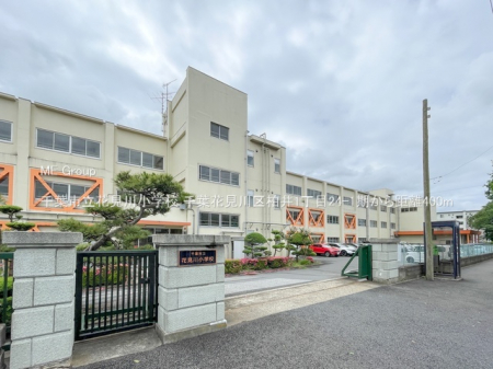 ӊ@wZ 400m tsԌ쏬wZ