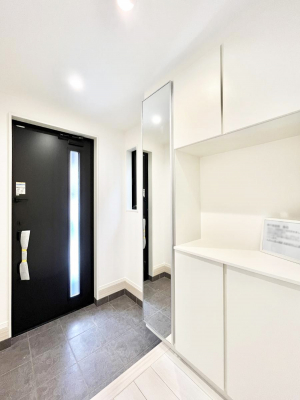 ց@`Entrance`@ʔ~[tȂ̂ŁAoO̐gȂ݃`FbNɁ􌺊ւ͂qlo}ԍŏ̏ꏊAAĂ鎞ɓŏ̏ꏊBȏꏊ炱AǂԂɁc