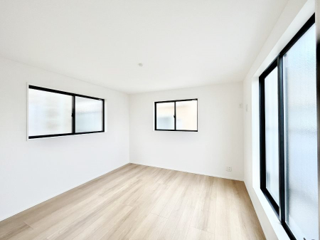 Q@`Bed Room`@3ʍ̌mۂ邢́AʂǂAϋSn̗ǂԂƂȂĂ܂Bu₩ȕċN钩́AK̎n܂ɁIʕƂĂǂZ܂