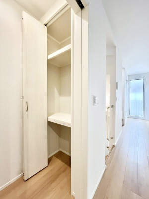 [@`Storage`@̎[ɂ͍S܂BrOɐ݂[Bł󂢂ĂXy[X[ɂ邱ƂŁAʂ̂ȂԂoĂ܂BוɂSłB