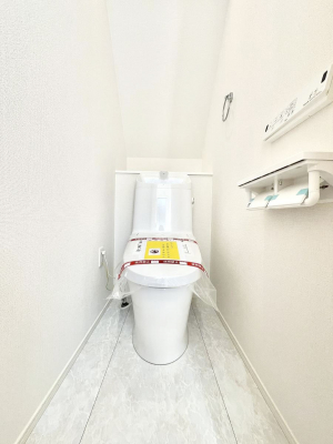 �g�C���@�����`Toilet�`�@�Y��E�X�b�L���E���K�ȃE�H�V�����b�g�t�g�C���ł��낰���Ԃł��B�g�C���͖����g�킴��𓾂Ȃ����́B����������ۂ������ł��ˁB�g�C����2��������̂Œ��̍��G���ɕ֗��ł��I