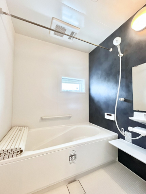 @105`Bath Room`@͋C̗ŖɌătbVB@\tĂ̂Ő􂢏オ󕨂AJ̓VCCɂ邱Ƃ\łB