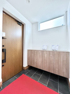 ց@105`Entrance`@ւ͉Ƃ̊Ƃ܂䂪Ƃ̃ZX肰Ȃ閣͂錺֑ÿ݂BAxɉƑقƂłSn悢ԑ؂łˁ