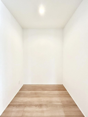 ���̑����ρ@�L�b�`���ɂ̓p���g���[�I�H�ނ̃X�g�b�N�͂������A���p�i�̎��[�Ȃǎg�����͂��낢��I