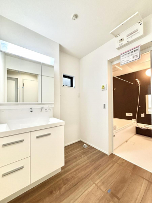 ���̑��@�������̂�����K��Ԃł��B�����̐g�x�x���C�����ǂ����g�������܂��B 