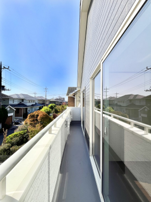 �o���R�j�[�@������A�������`Balcony�`  �o���R�j�[�͉������z���������݁A���z�c����󕨂��C�����悭�������Ƃ��ł��܂��B  �g���₷���J���I�ȃo���R�j�[�ł����z�����������Ղ�~�蒍���A�o���R�j�[�t���Z�܂��B  