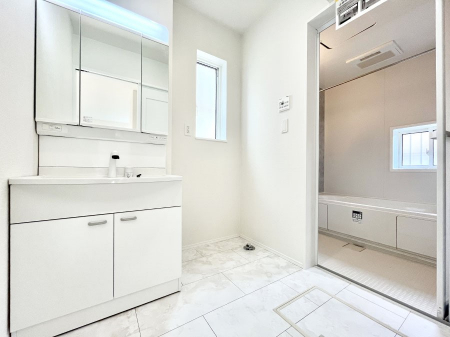 ���̑��@�������̂�����K��Ԃł��B�����̐g�x�x���C�����ǂ����g�������܂��B 