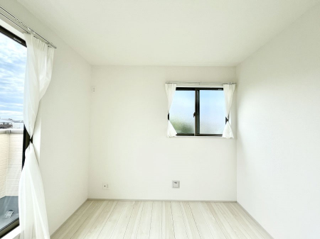 ̑ρ@A`Bed Room`2ʍ̌mۂ邢́AʂǂAϋSn̗ǂԂƂȂĂ܂Bu₩ȕċN钩́AK̎n܂ɁI