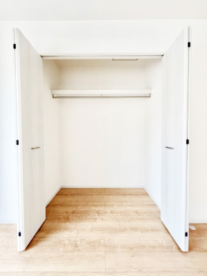 [@ߗނוȂǂ̎[ɕ֗ȃN[[bgtłB