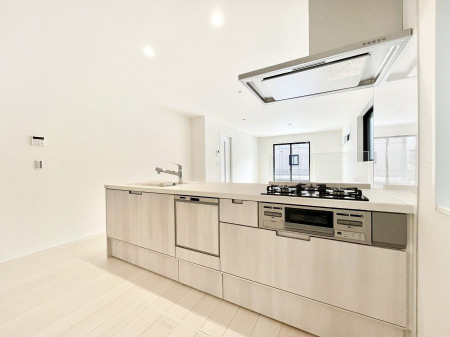 Lb`@P`Kitchen`  rOnJE^[Lb`B  ȂƑƃR~jP[VƂ邾łȂA傫ȊJ邱Ƃł܂B  