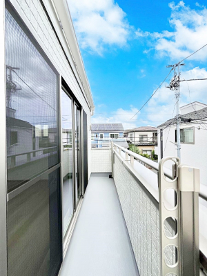 oRj[@`Balcony`  oRj[͉z݁Azc󕨂C悭Ƃł܂B  g₷JIȃoRj[łzՂ~蒍AoRj[tZ܂B  
