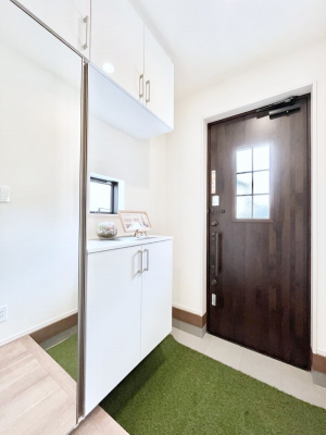 ���ց@������C�������`Entrance�`�@���ʔ��~���[�t�Ȃ̂ŁA���o�����O�̐g�����Ȃ݃`�F�b�N�Ɂ����ւ͂��q�l�����o�}�������ԍŏ��̏ꏊ�A�A���Ă��鎞�ɓ���ŏ��̏ꏊ�B����ȏꏊ�����炱���A���ǂ���ԂɁ�