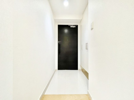 ց@`Entrance`@Ƃ̒łql}ŏ̏ꏊł錺ւ́AƂ̈ۂ̂̂łILxȌ֎[ŁAYɕۂƂo܂􌺊ւɂ͂Ղ[̉ʔI