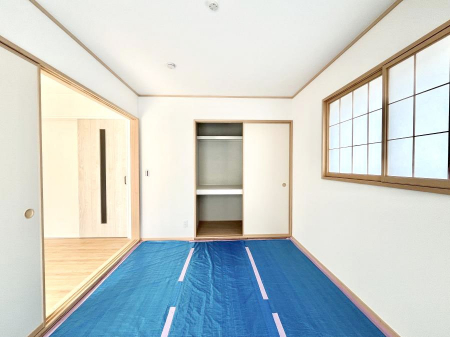 ̑ρ@S`Japanese Room`  aʂȎԁA炩ȏt̂炩ȎA~͂̎炷zƂԁAoNɂĕ\ςʂȏꏊAƑ݂Ȃ̂Cɓ̋ԁB  