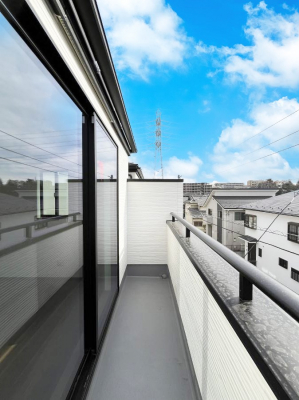 �o���R�j�[�@������A�������`Balcony�`  �o���R�j�[�͉������z���������݁A���z�c����󕨂��C�����悭�������Ƃ��ł��܂��B  �g���₷���J���I�ȃo���R�j�[�ł����z�����������Ղ�~�蒍���A�o���R�j�[�t���Z�܂��B  