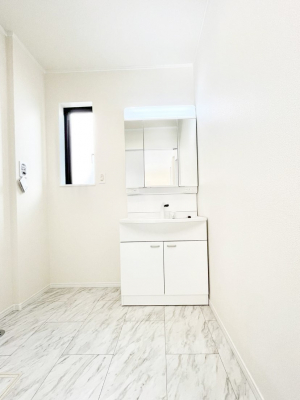 ���̑��@�L�X�Ƃ�Ƃ�̂��郉���h���[�X�y�[�X�B  