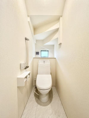 gC@A`Toilet`@̂鐅gC̓EHVbgtłgC͖g킴𓾂Ȃ́BۂłˁBgC2̂Œ̍Gɕ֗łI