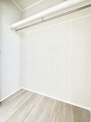 ���[�@������A�����������Ղ�̎��[�X�y�[�X�ŉ��K�ɕ�点���� 