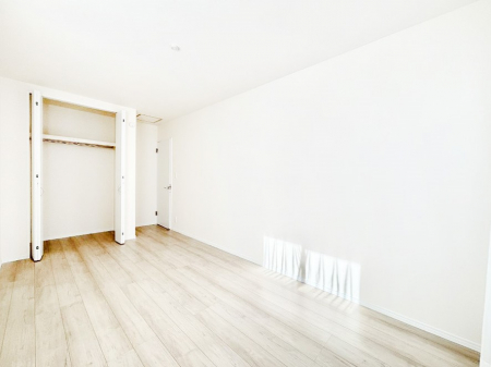 �Q���@�N���[�[�b�g�t���̂������ŃX�b�L���Ƃ�����Ԃł�����芰���܂��I