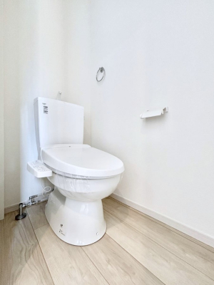 �g�C���@�����`Toilet�`�@�Y��E�X�b�L���E���K�ȃE�H�V�����b�g�t�g�C���ł��낰���Ԃł��B�g�C���͖����g�킴��𓾂Ȃ����́B����������ۂ������ł��ˁB�g�C����2��������̂Œ��̍��G���ɕ֗��ł��I