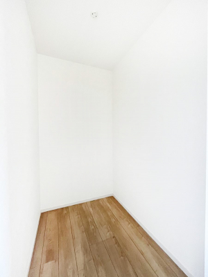 ̑@`Walk-in Closet`@KvȂ̂R[fBl[gꗗĊmFłAgxx⏀ZԂōςރEH[NCN[[bgݒu܂BƂ̒Ƃ֗Ȏ[Xy[XłB