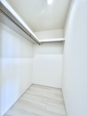 ̑@EH[NCN[[bgtŐԂLpł܂B