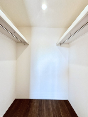 ̑@EH[NCN[[bgtŐԂLpł܂B