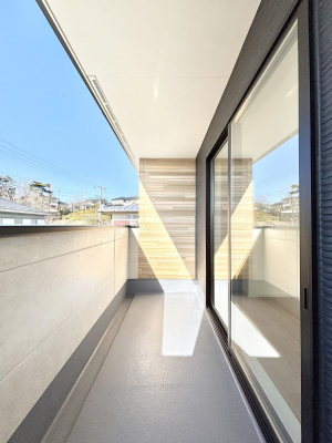 �o���R�j�[�@�������P�������`Balcony�`  �o���R�j�[�͉������z���������݁A���z�c����󕨂��C�����悭�������Ƃ��ł��܂��B�g���₷���J���I�ȃo���R�j�[�ł����z�����������Ղ�~�蒍���A�o���R�j�[�t���Z�܂��B  