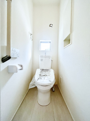 �g�C���@�������Q�������`Toilet�`�@�������̂��鐅����g�C���̓E�H�V�����b�g�t���ł����g�C���͖����g�킴��𓾂Ȃ����́B����������ۂ������ł��ˁB�g�C����2��������̂Œ��̍��G���ɕ֗��ł��I