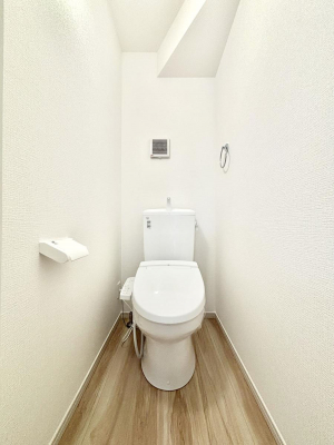 �g�C���@�������P�������`Toilet�`�@�������̂��鐅����g�C���̓E�H�V�����b�g�t���ł����g�C���͖����g�킴��𓾂Ȃ����́B����������ۂ������ł��ˁB�g�C����2��������̂Œ��̍��G���ɕ֗��ł��I