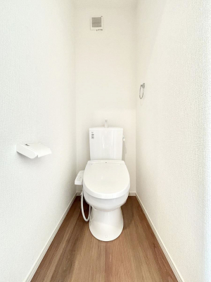 �g�C���@�������Q�������`Toilet�`�@�������̂��鐅����g�C���̓E�H�V�����b�g�t���ł����g�C���͖����g�킴��𓾂Ȃ����́B����������ۂ������ł��ˁB�g�C����2��������̂Œ��̍��G���ɕ֗��ł��I