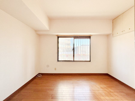 �Q���@�g���₷���`�Ńx�b�g��Ƌ�̒u�����ɂ����邱�Ƃ�����܂���B   