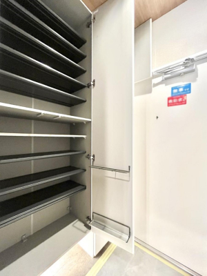 ̑ρ@Ղ[łV[Y{bNXŉƑŠCAւB  