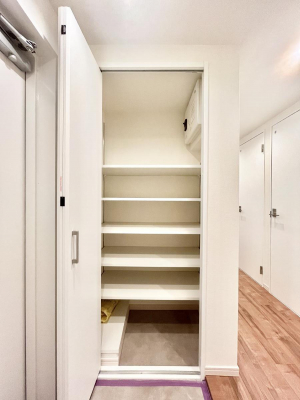 ̑ρ@Ղ[łV[Y{bNXŉƑŠCAւB  