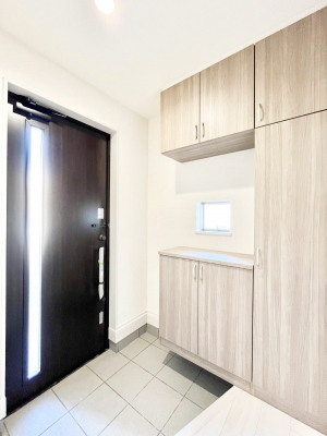 ���ց@�K���X�X���b�g�̓��������փh�A�������Ɍ���͂��Ă���܂�