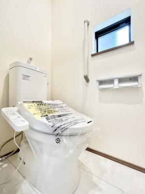 gC@`Toilet`@YEXbLEKȃEHVbgtgCł낰ԂłB1A2KɃgCXy[XǏ薾邭AKԂƂȂĂ܂gꏊ炱̔złI