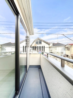 �o���R�j�[�@�����`Balcony�`  �o���R�j�[�͉������z���������݁A���z�c����󕨂��C�����悭�������Ƃ��ł��܂��B  �g���₷���J���I�ȃo���R�j�[�ł����z�����������Ղ�~�蒍���A�o���R�j�[�t���Z�܂��B  