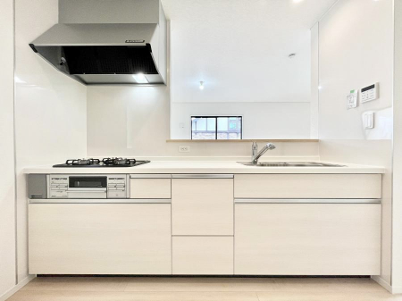 Lb`@`Kitchen`@LĎg₷Lb`ȂƑłɗAЕtԂȂłႢ܂[Ղ肠̂ŁAƐȈۂۂĂ܂B