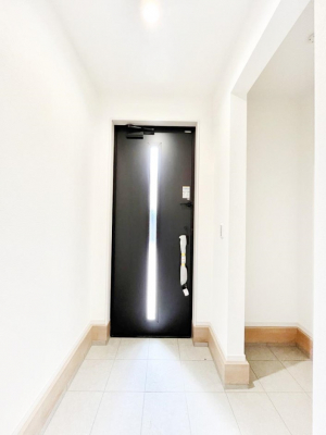 ց@P`Entrance`@ւ͉Ƃ̊Ƃ܂䂪Ƃ̃ZX肰Ȃ閣͂錺֑ÿ݂BAxɉƑقƂłSn悢ԑ؂łˁ